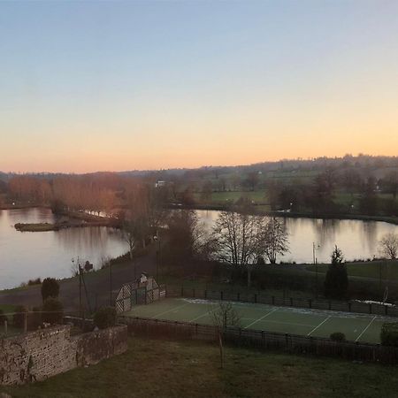 La Maison Du Lac Saint-Hilaire-du-Harcouët Exteriér fotografie