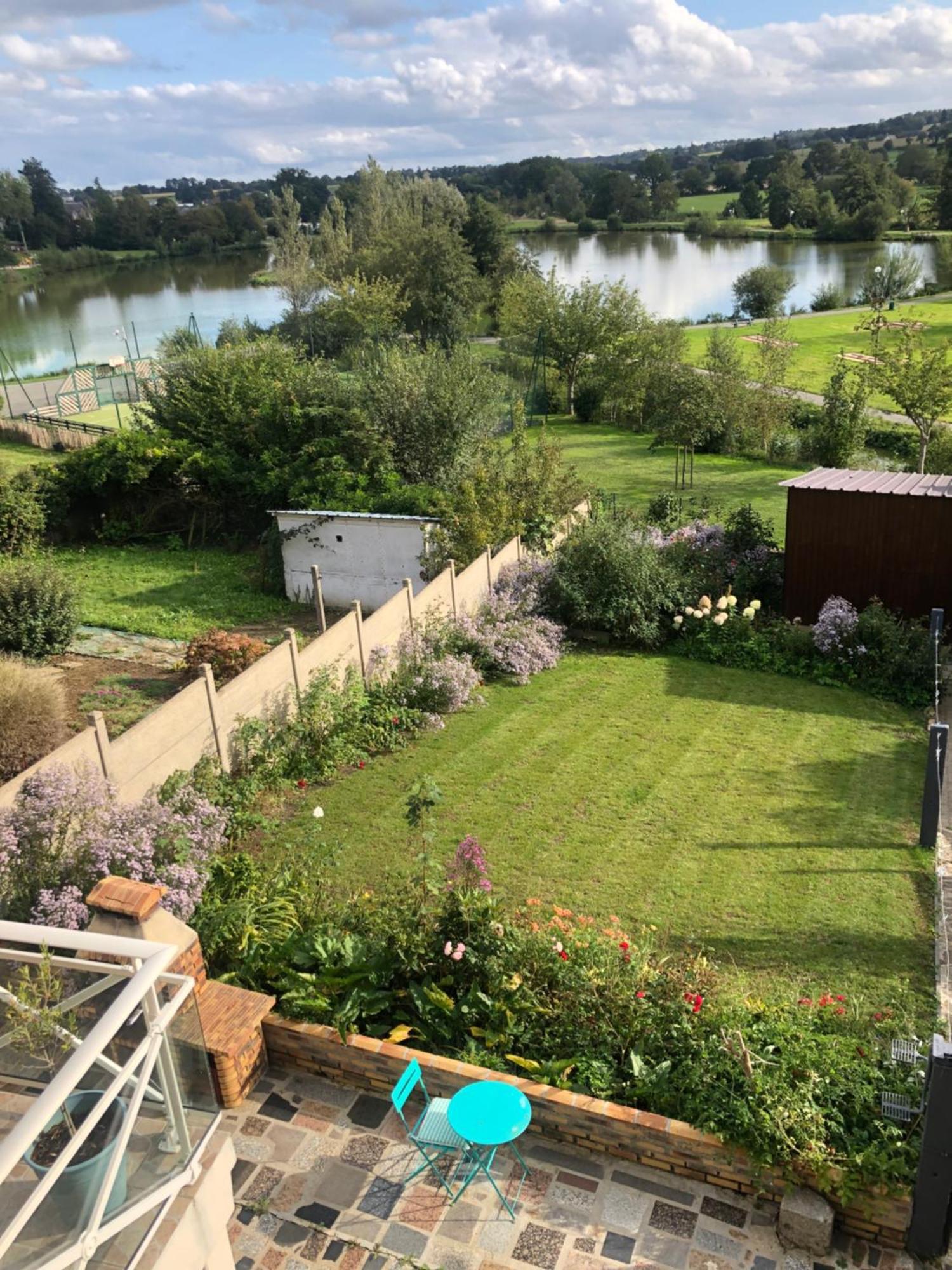 La Maison Du Lac Saint-Hilaire-du-Harcouët Exteriér fotografie
